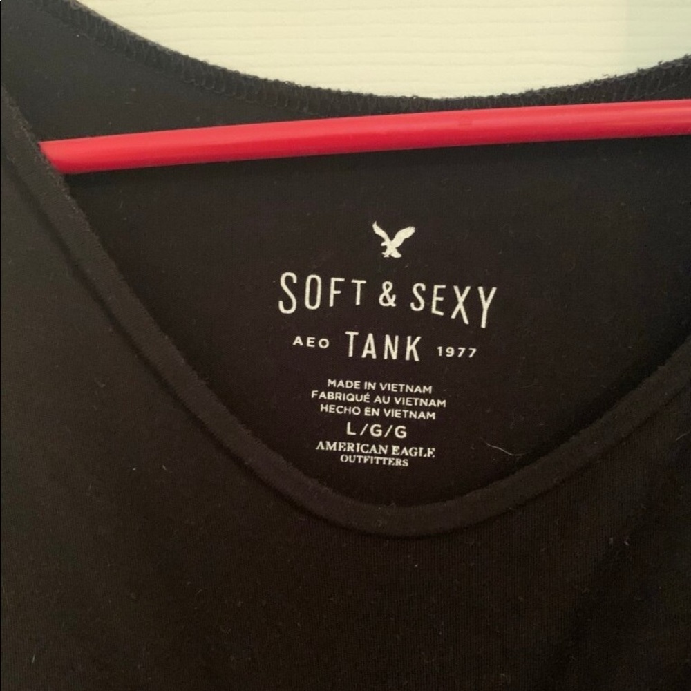 Black top - Picture 2 of 2
